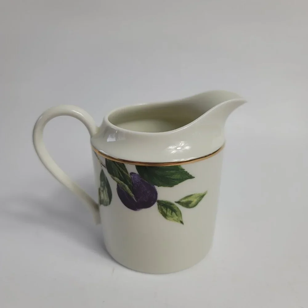 Mikasa Plum Court L3132 Creamer White with Purple Plums and Green Leaves